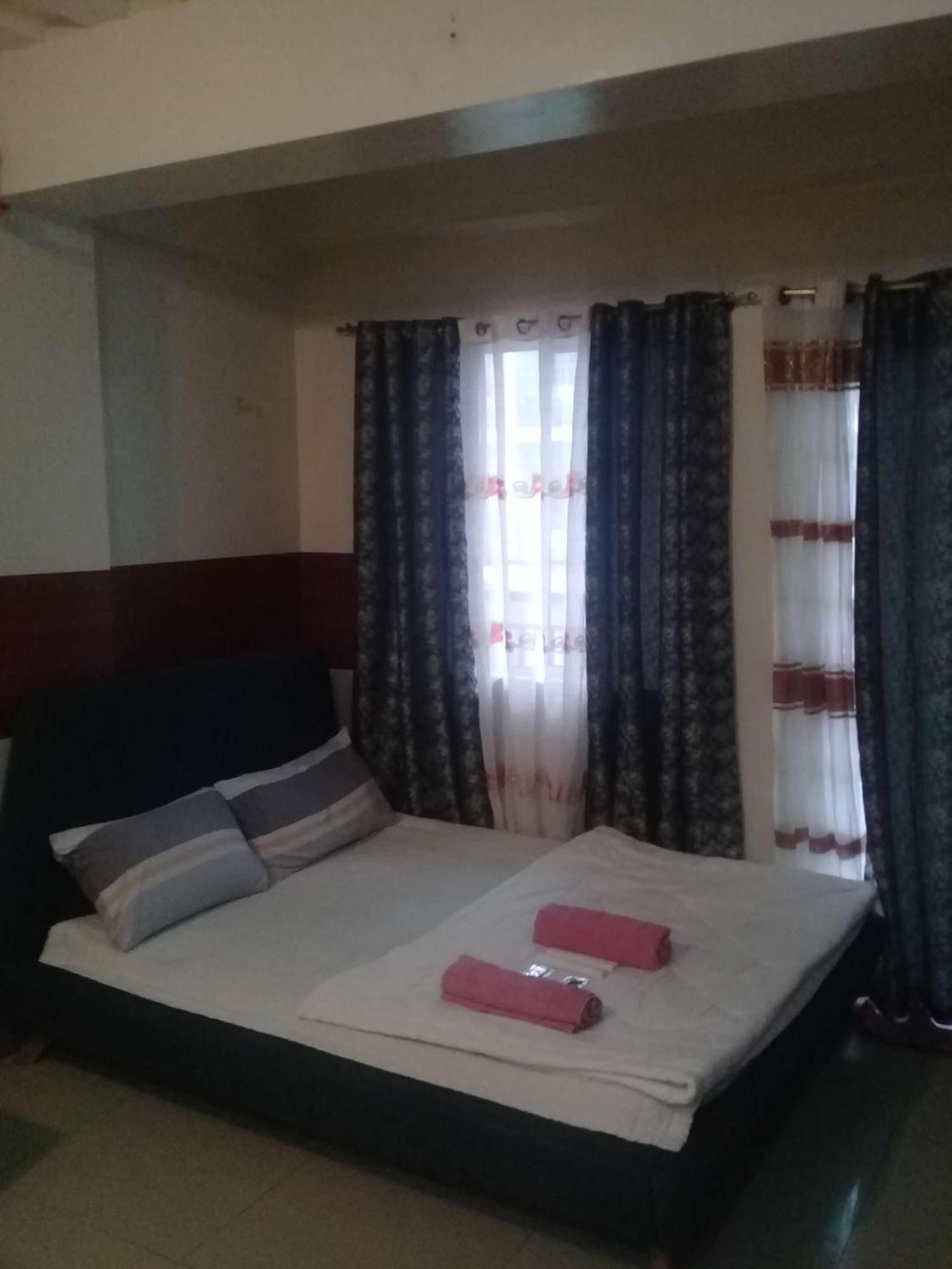 Kassel Residences Staycation Near Naia - Moonwalk Paranaque Paranaque City Exterior photo